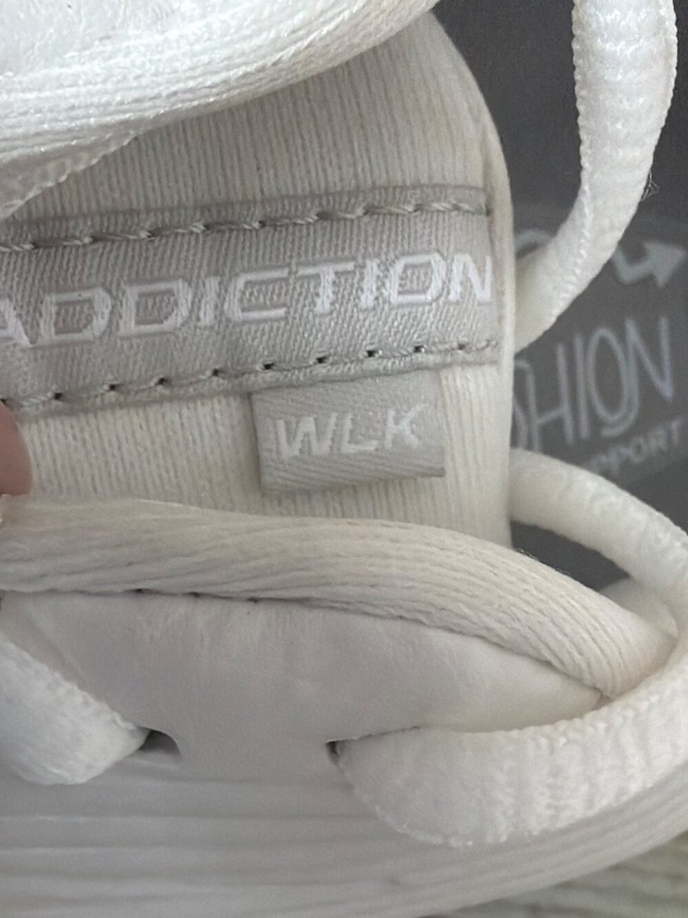 Brooks Addiction Walker 2 Women's White Leather Walking Shoes Sz 10.5 USED w/Box - Picture 9 of 13